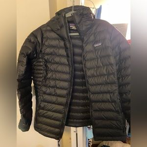 Patagonia women’s down hooded sweater jacket xl NWOT